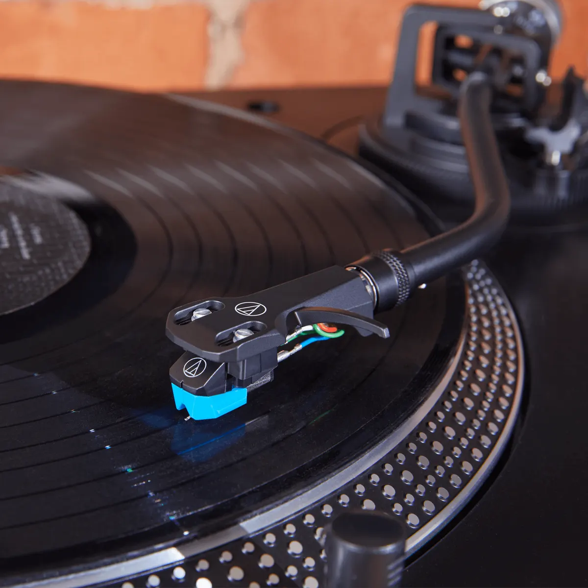 AT-VM95C Cartridge, underside view at Toma Audio