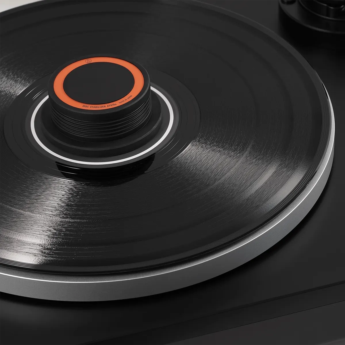AT618a Disc Stabilizer, detail view at Toma Audio
