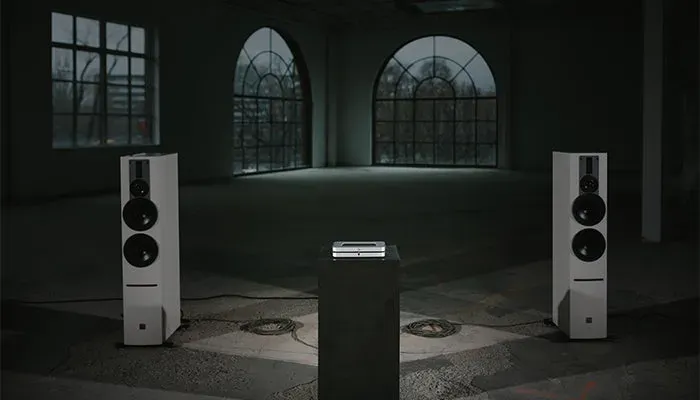 Bluesound NODE X, lifestyle view in a listening room at Toma Audio