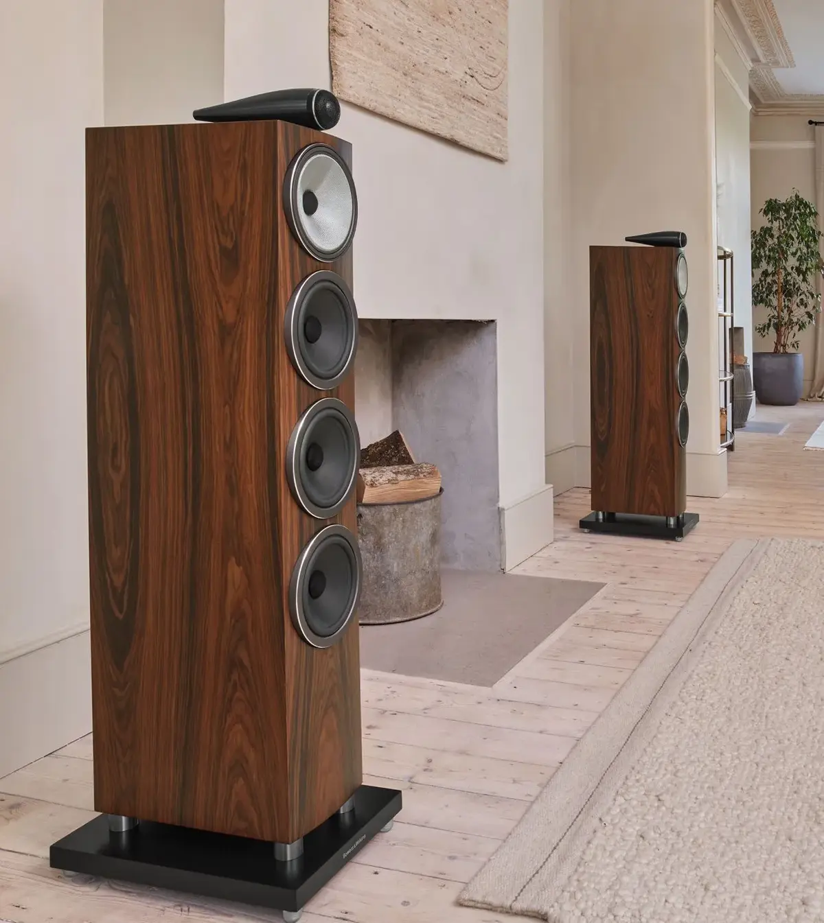 Bowers & Wilkins 702 S3 in Mocha, room view at Toma Audio