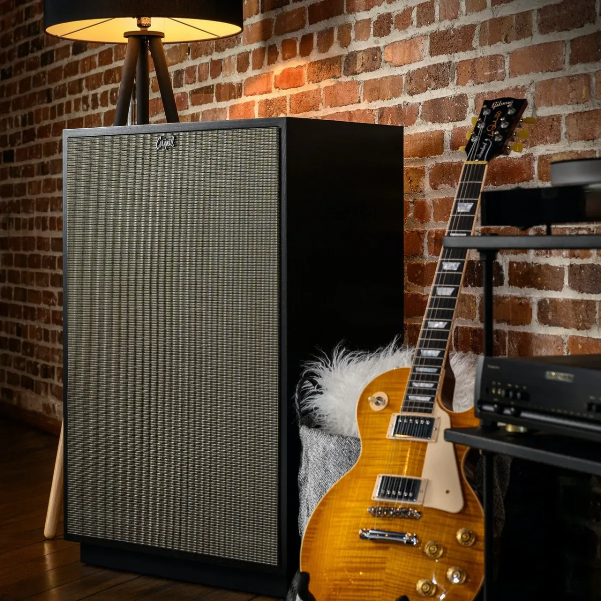 Klipsch Cornwall IV Heritage - [3-Way Horn 15"] at Toma Audio