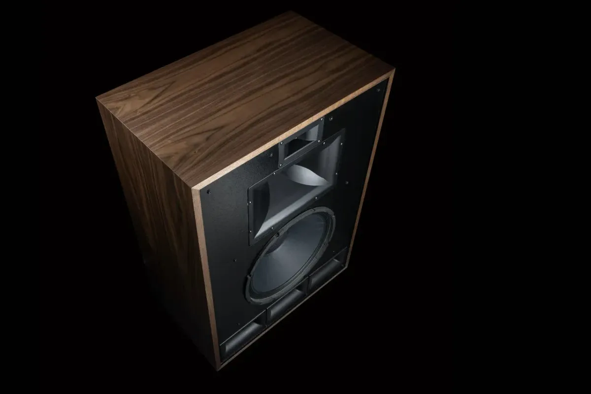 Klipsch Cornwall IV Heritage - [3-Way Horn 15"], CORNWALL PROMO2 at Toma Audio