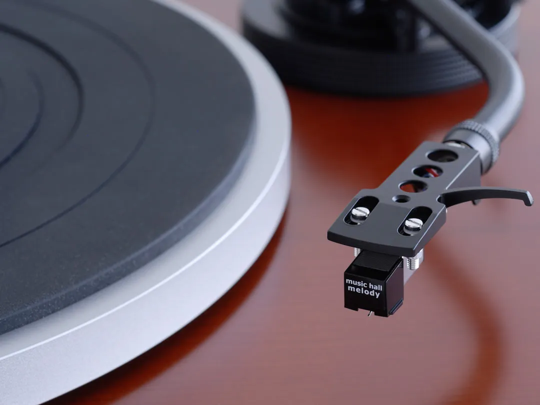 Music Hall mmf-1.5 Manual Turntable - [LP Manual Phono], cartridge detail at Toma Audio