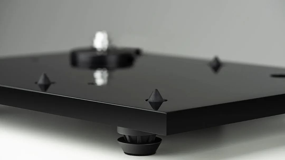 Music Hall mmf-3.3 Manual Turntable - [LP Manual], chassis detail two at Toma Audio