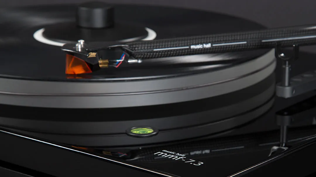 Music Hall mmf-7.3 se Manual Turntable - [LP Manual], front detail at Toma Audio