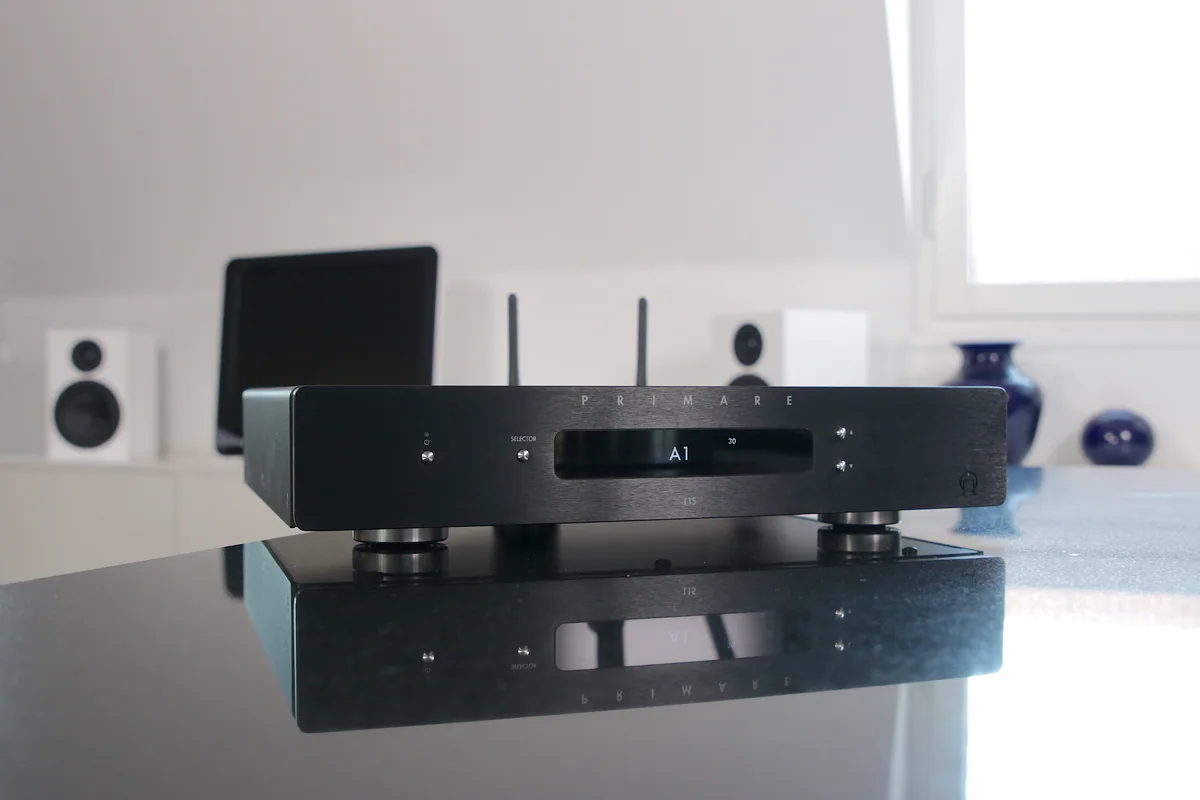 Primare I15 Prisma MK2 - [2x60W DAC Wi-Fi BT], I15 Zoomed Table at Toma Audio