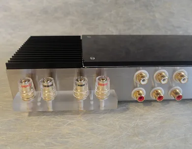 Sparkler Audio model S502 "ether" Smart Integrated Amplifier - [2x10W], finish detail at Toma Audio