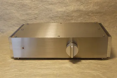 Sparkler Audio model S505 "Flügel II" Power Amplifier with Volume Control - [2x25W], rear detail at Toma Audio
