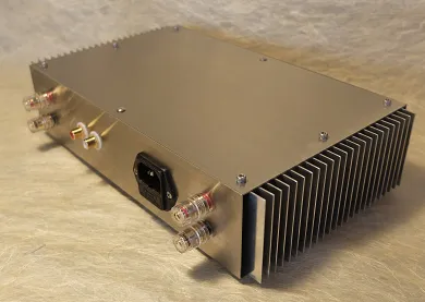 Sparkler Audio model S505 "Flügel II" Power Amplifier with Volume Control - [2x25W], component detail at Toma Audio