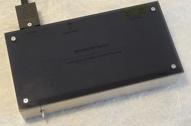 Sparkler Audio model S512 "perceive" DAC, top detail at Toma Audio