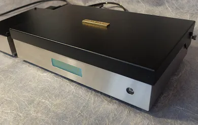Sparkler Audio model S515 "Ballade II" CD Transport, rear outputs at Toma Audio