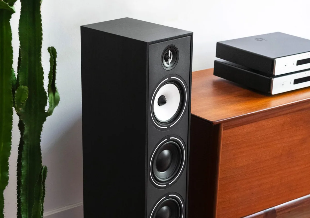 Triangle Borea BR08 - [3-way 6.5"], Br08 Lifestyle at Toma Audio